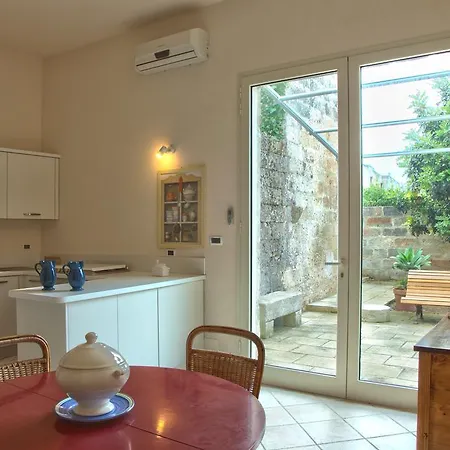 בית נופש Casa Dell'arancio גאליאנו דל קאפו